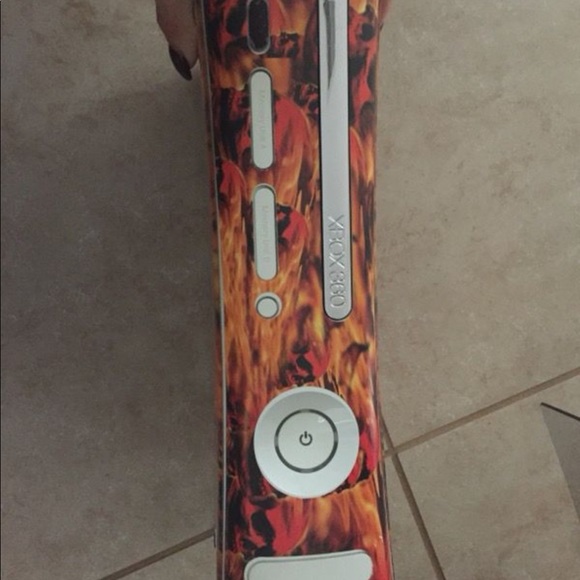 Xbox 360 - Picture 4 of 4